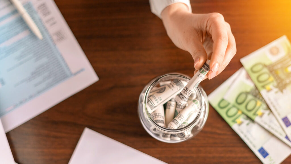 Cash savings planning Fixed Deposit