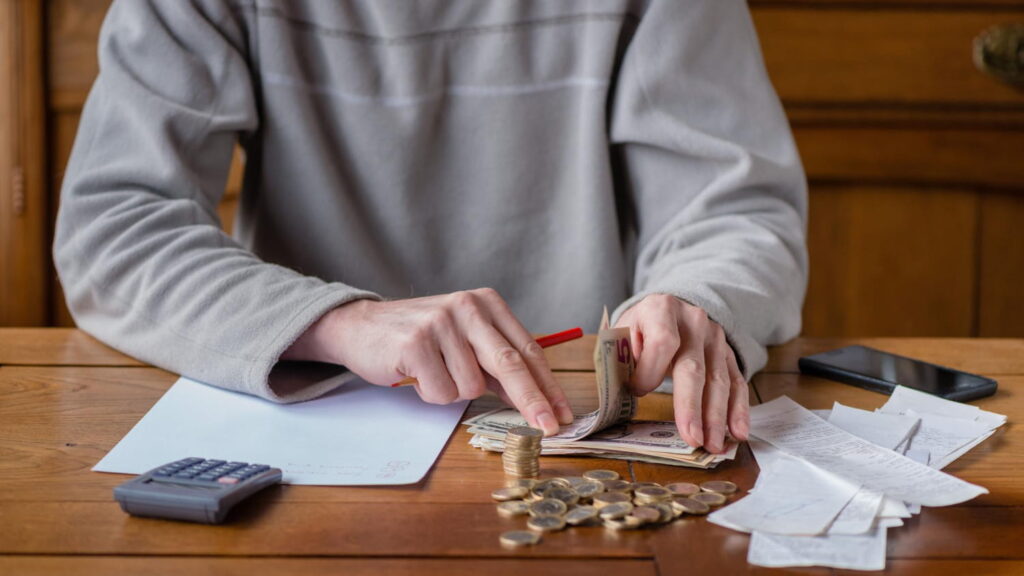 Debt Repayment Strategies: cash